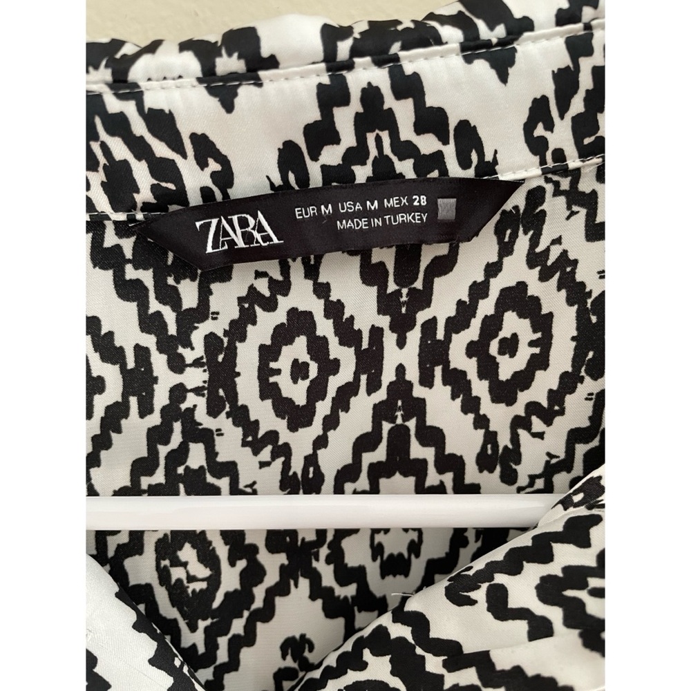 Zara Patterned Button Up - Picture 3 of 3